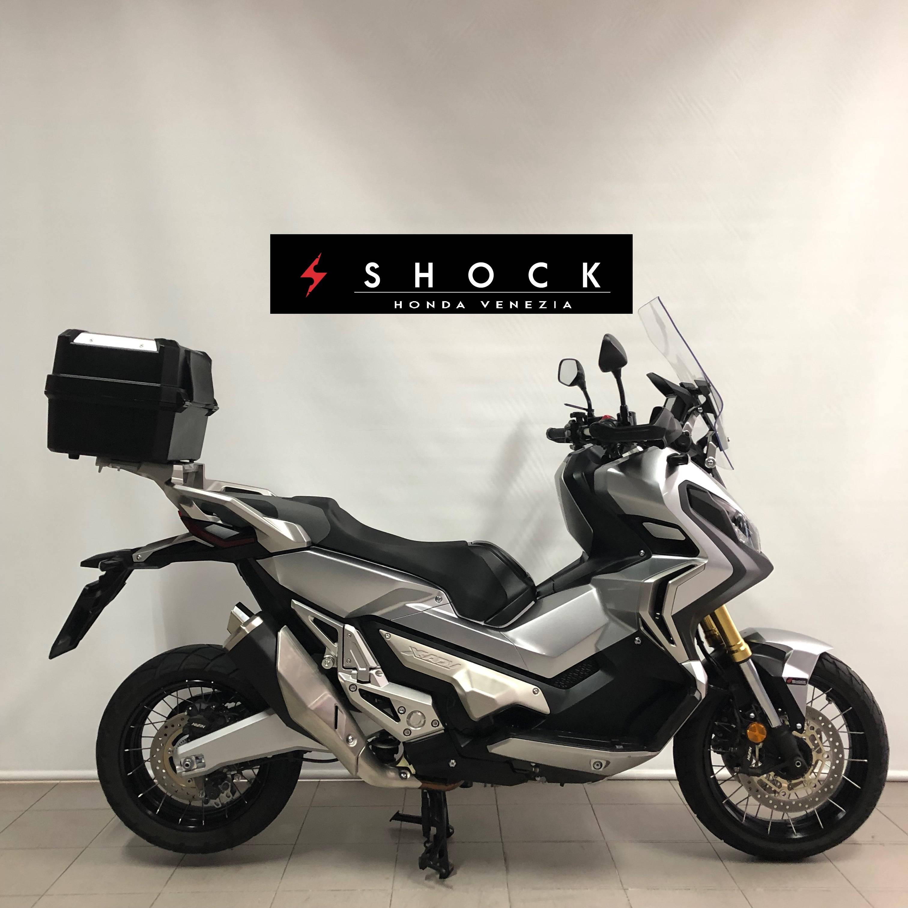 vendo-honda-x-adv-750-19-usata-shock-honda